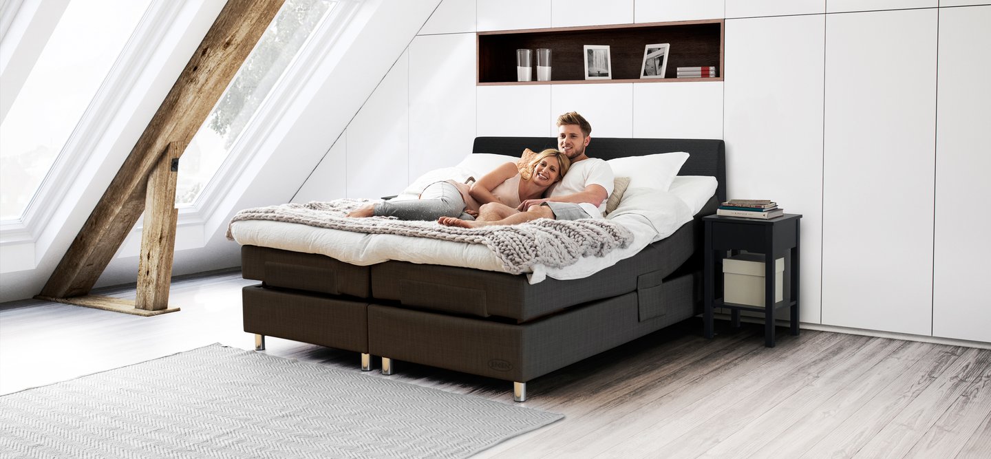 diplomat-2560x1187_feature-big