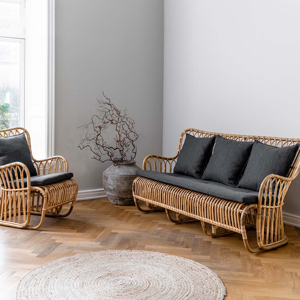 Tulip-chairsoffa-Sika-Design-styled