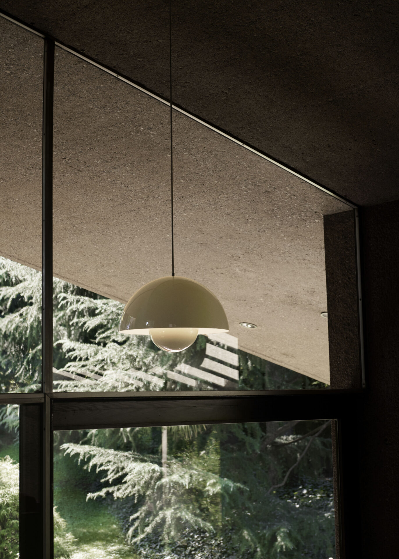 Flowerpot VP1 taklampa – miljöbild