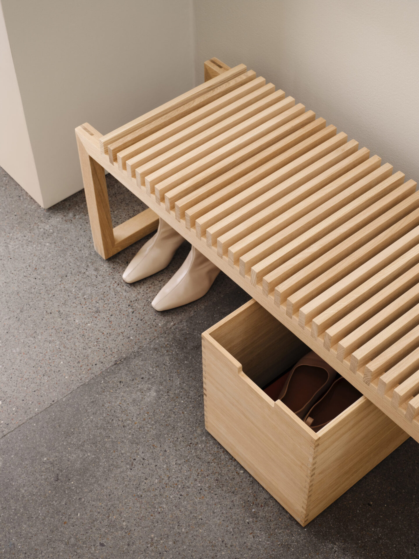 FH_Cutter_Bench_Box_Large_Oak_2