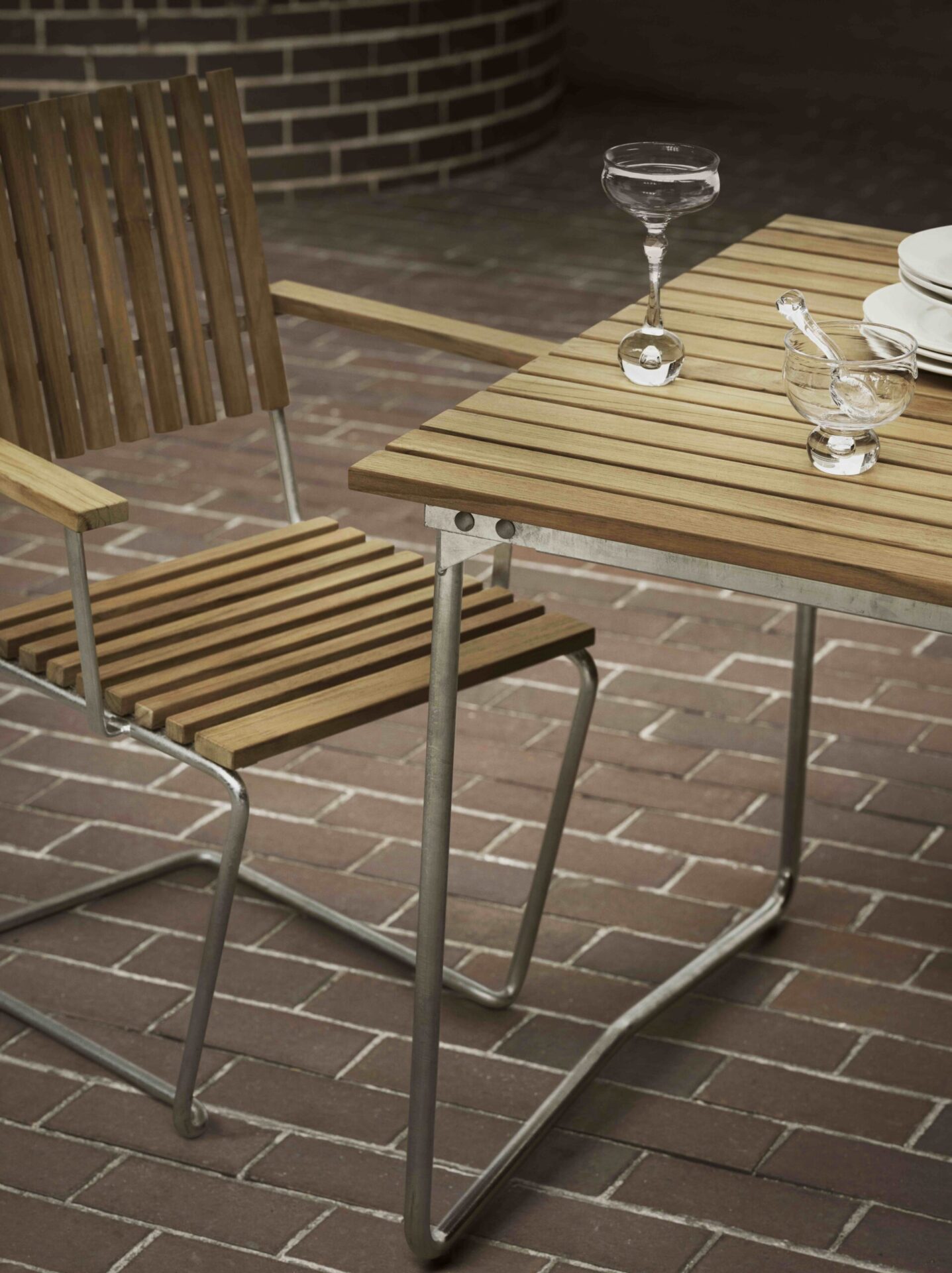 Bovik_Series_Teak_PU_121