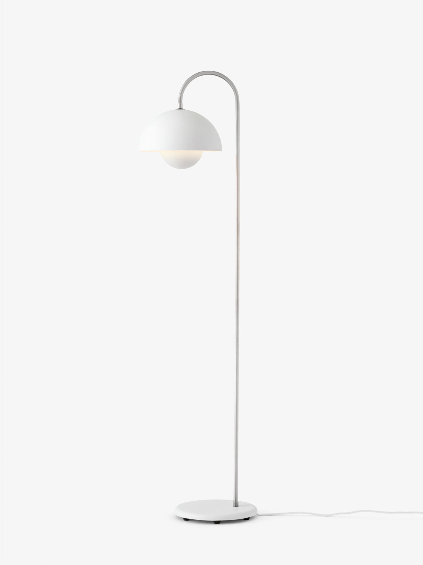 Flowerpot VP12 golvlampa Matt white från &Tradition